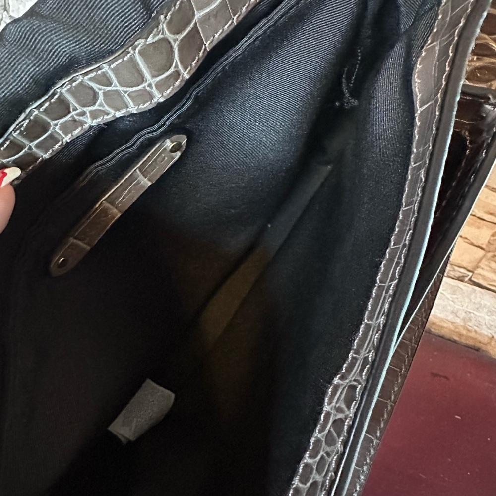 Banana Republic Croc Embossed Genuine Leather Crossbody bag - Picture 7 of 10